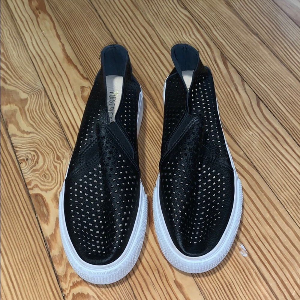 Platform sneakers